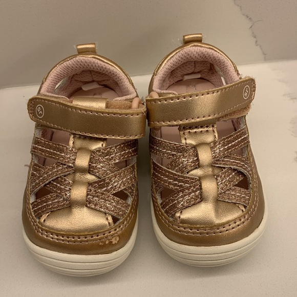 Stride Rite Memory Foam Gold Baby Shoes sz 3 like new - Picture 2 of 7